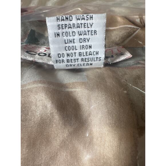 Stunt Collection Vintage 100% Silk Blouse Women’s M Floral‎ Print Shoulder Pads - Picture 8 of 10